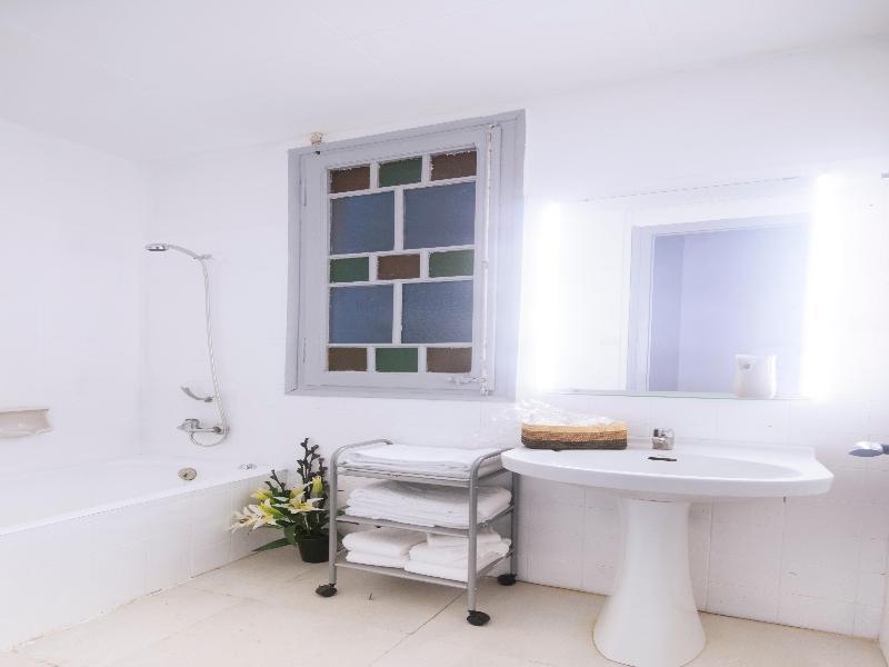 Barcelona 10 - Apartments ภายนอก รูปภาพ