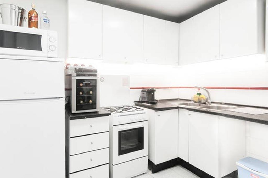 Barcelona 10 - Apartments ภายนอก รูปภาพ