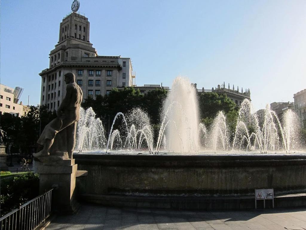 Barcelona 10 - Apartments ภายนอก รูปภาพ